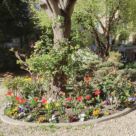 Luxueux Appartement Sur Jardin Paris Bagian luar foto